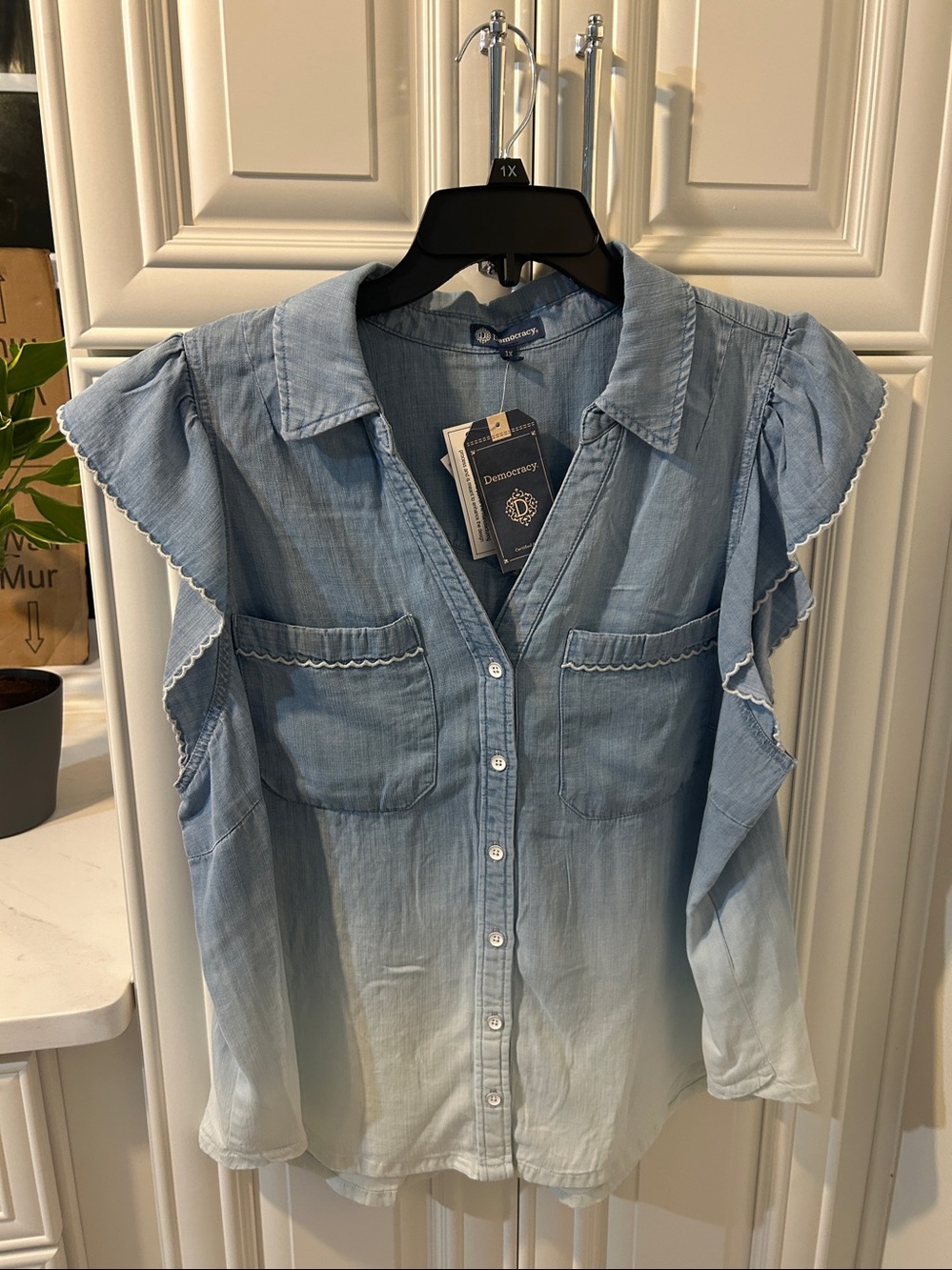 Democracy Light Blue Ruffle-Sleeve Chambray Button-Front Shirt